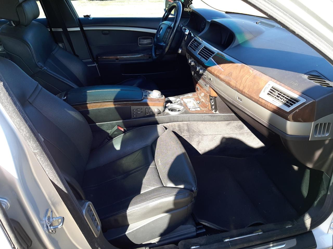 Photo 5 from auction – 2006 BMW 750 LI with VIN WBAHN83546DT38414