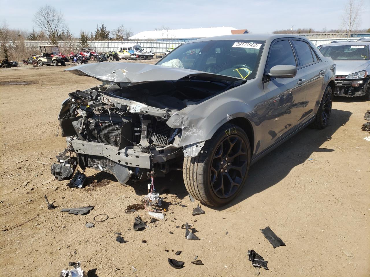 Фото 2 с аукциона – 2019 CHRYSLER 300 S с VIN 2C3CCABG0KH562598