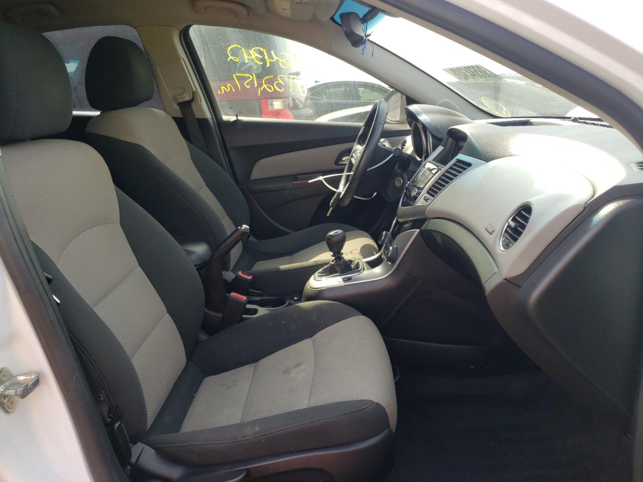 Photo 5 from auction – 2012 CHEVROLET CRUZE LS with VIN 1G1PD5SH5C7191020