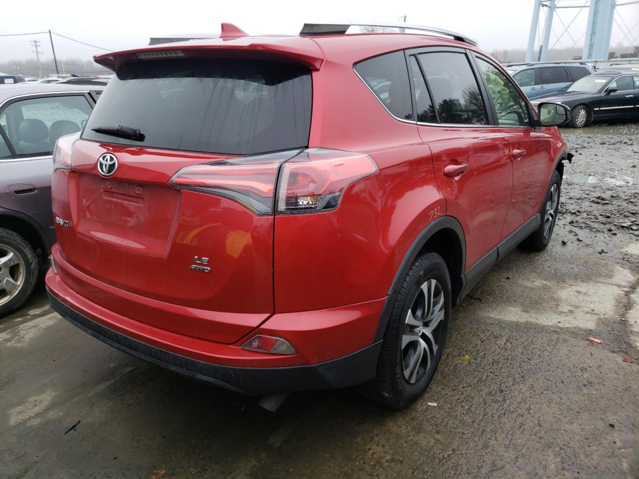 Photo 4 from auction – 2016 TOYOTA RAV4 LE with VIN JTMBFREV4GJ051652
