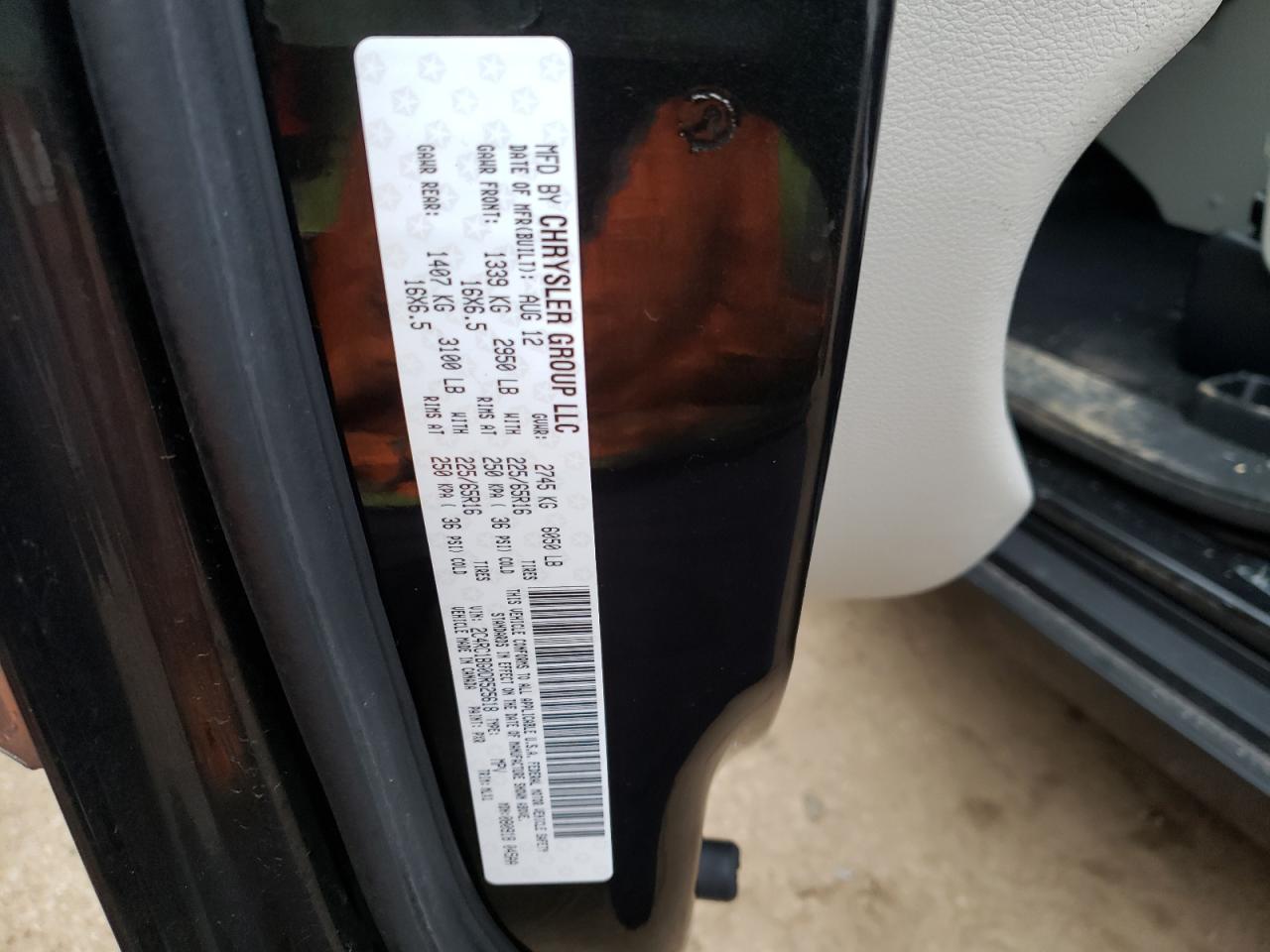 Photo 10 from auction – 2013 CHRYSLER TOWN & COU with VIN 2C4RC1BG0DR525618