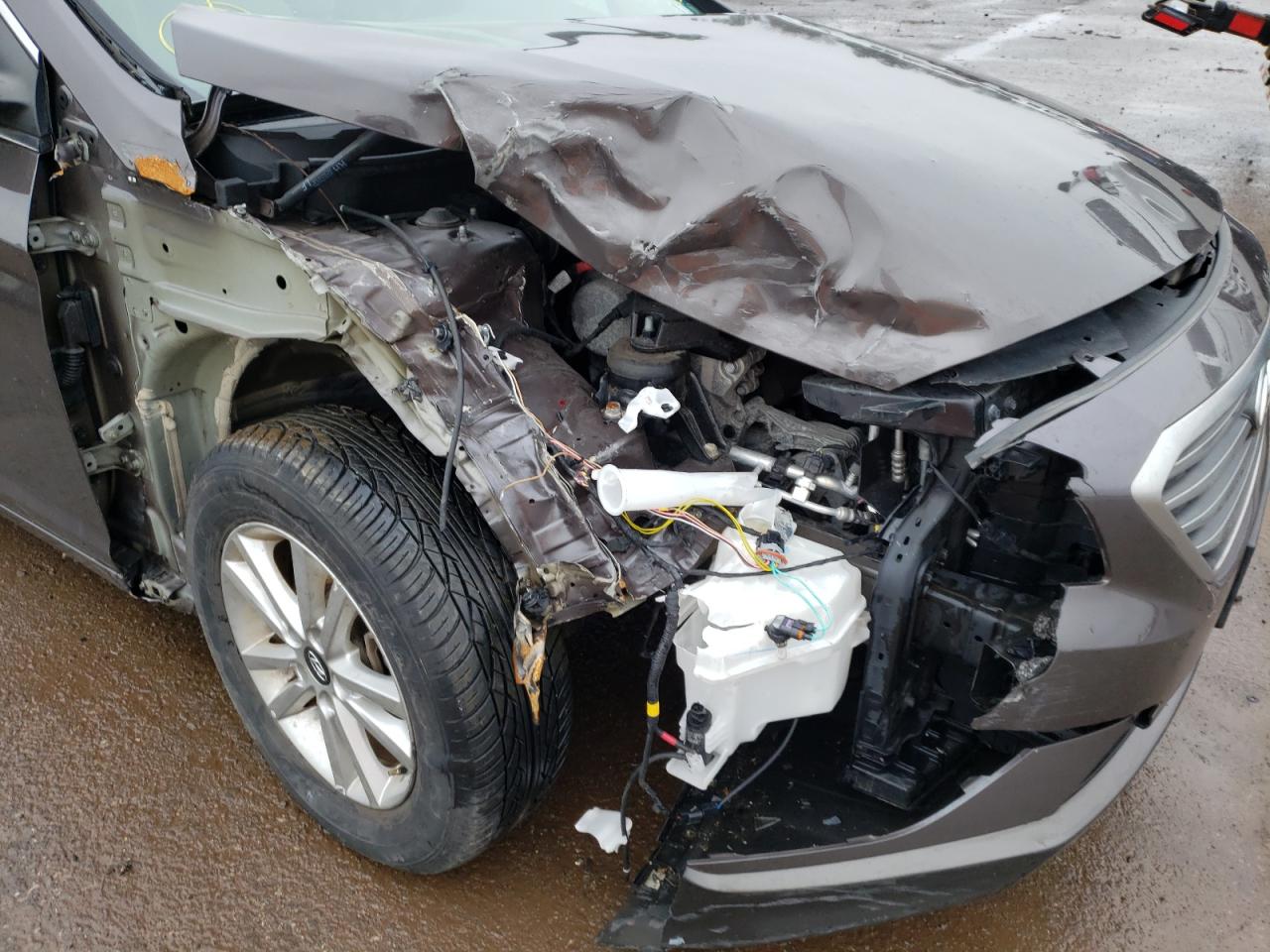 Photo 9 from auction – 2017 HYUNDAI SONATA SE with VIN 5NPE24AF4HH567286