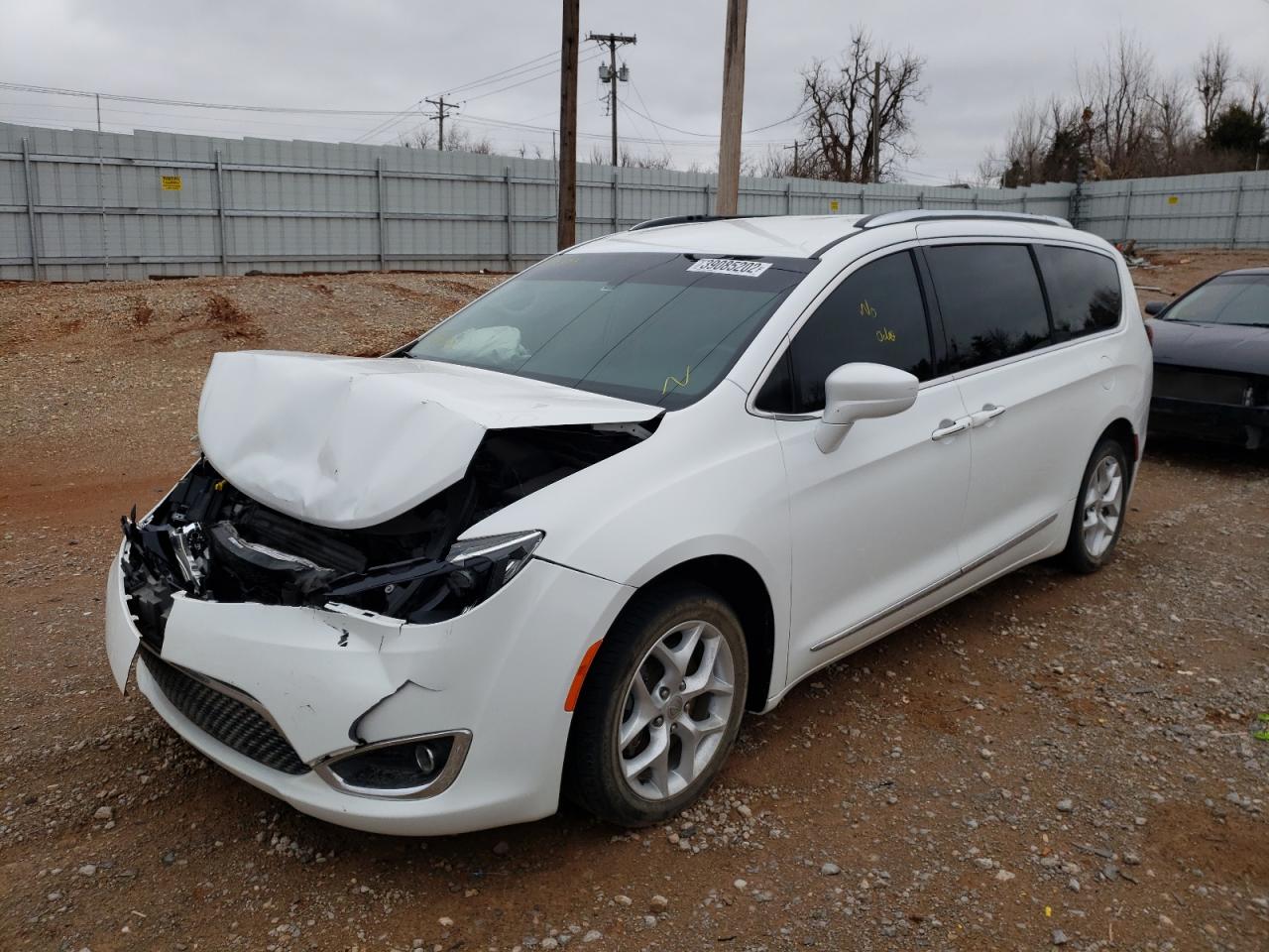 Photo 2 from auction – 2018 CHRYSLER PACIFICA T with VIN 2C4RC1BGXJR155323