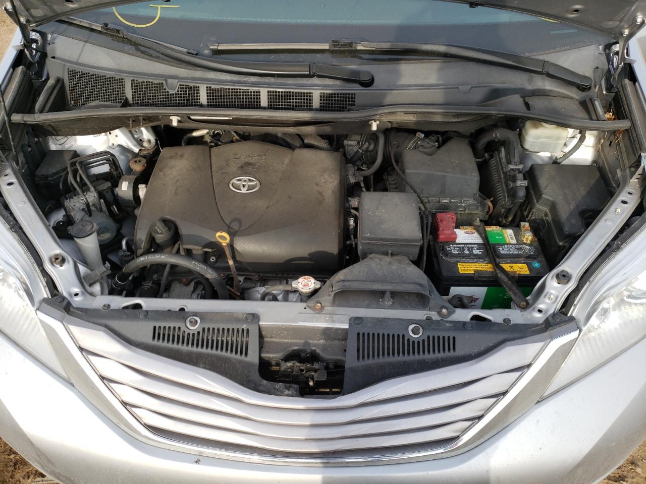 Photo 7 from auction – 2017 TOYOTA SIENNA XLE with VIN 5TDYZ3DC6HS774499