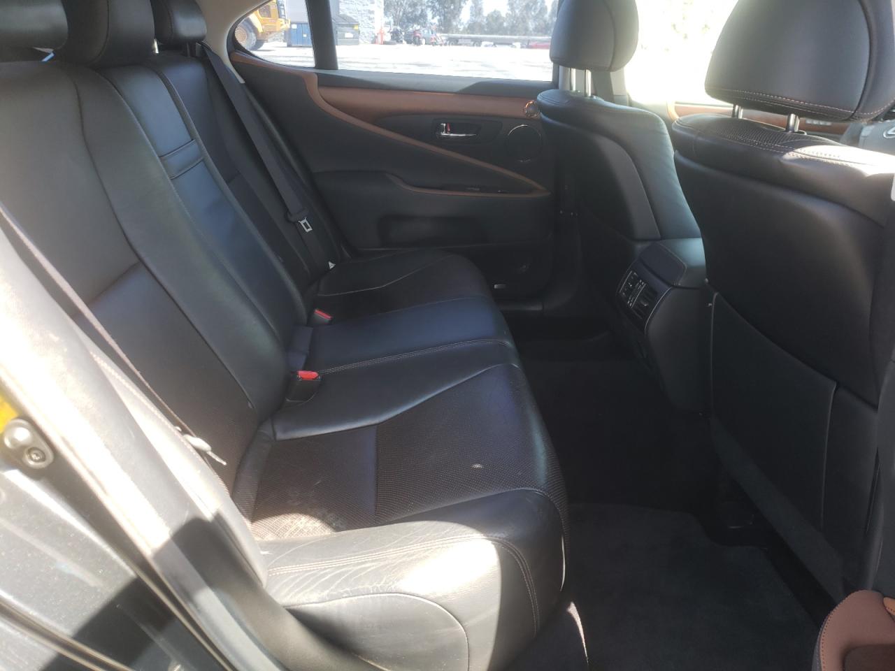 Photo 6 from auction – 2010 LEXUS LS 460 with VIN JTHBL5EF8A5094643