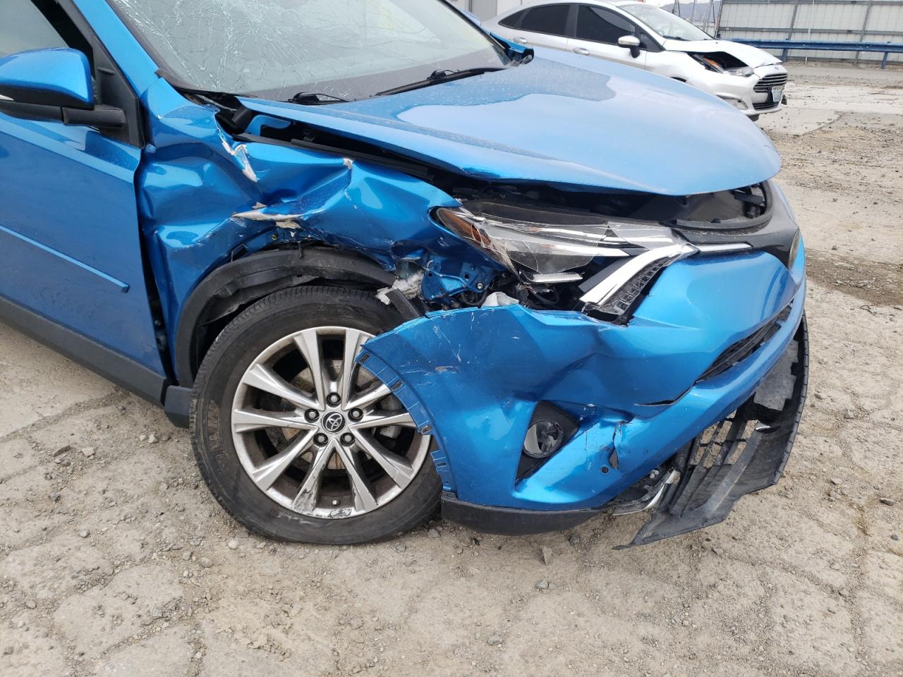 Photo 9 from auction – 2016 TOYOTA RAV4 LIMIT with VIN 2T3DFREVXGW511049