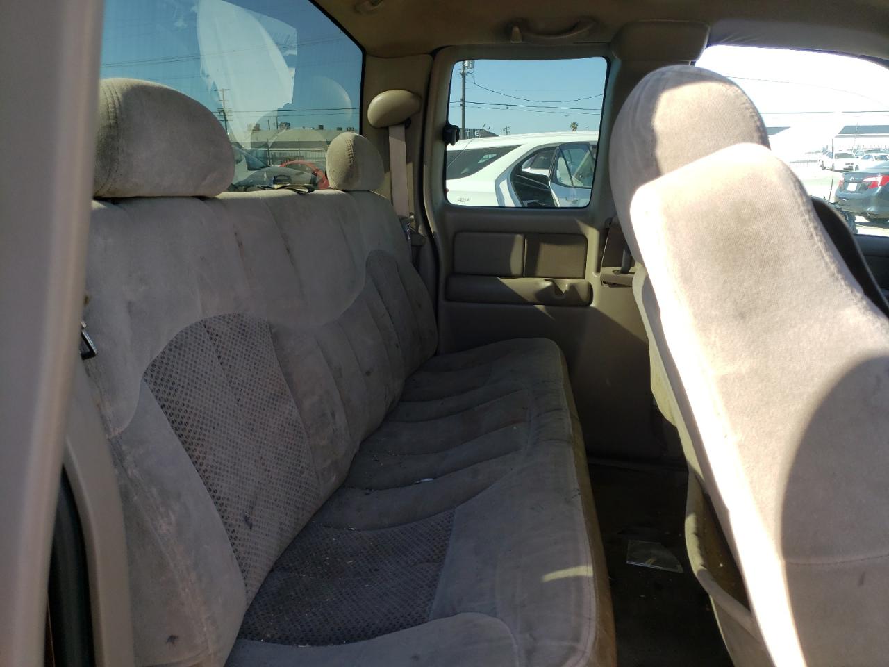 Photo 6 from auction – 2002 CHEVROLET SILVERADO with VIN 2GCEC19V521273735