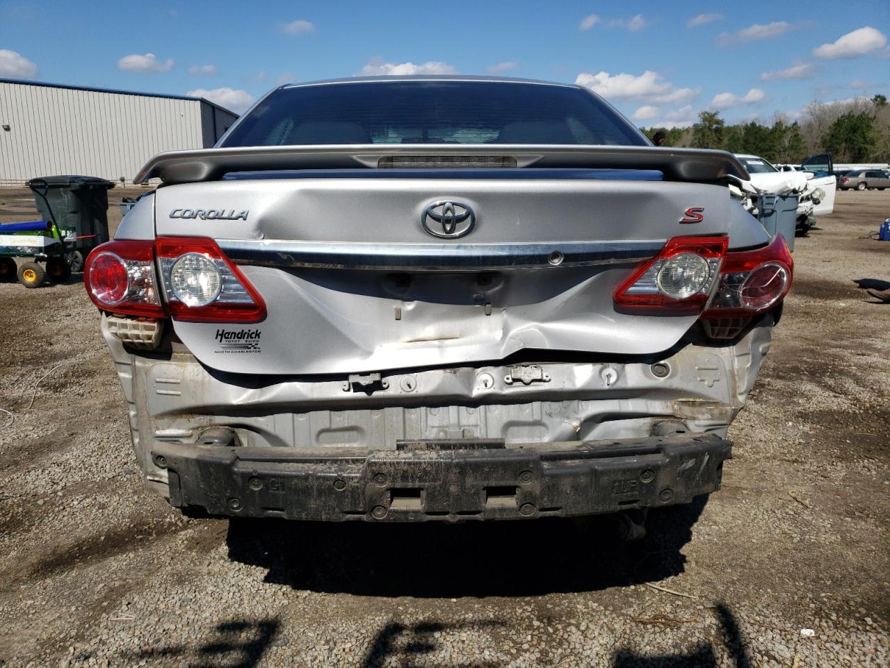 Photo 9 from auction – 2011 TOYOTA CORROLA S/ with VIN 2T1BU4EE4BC647311