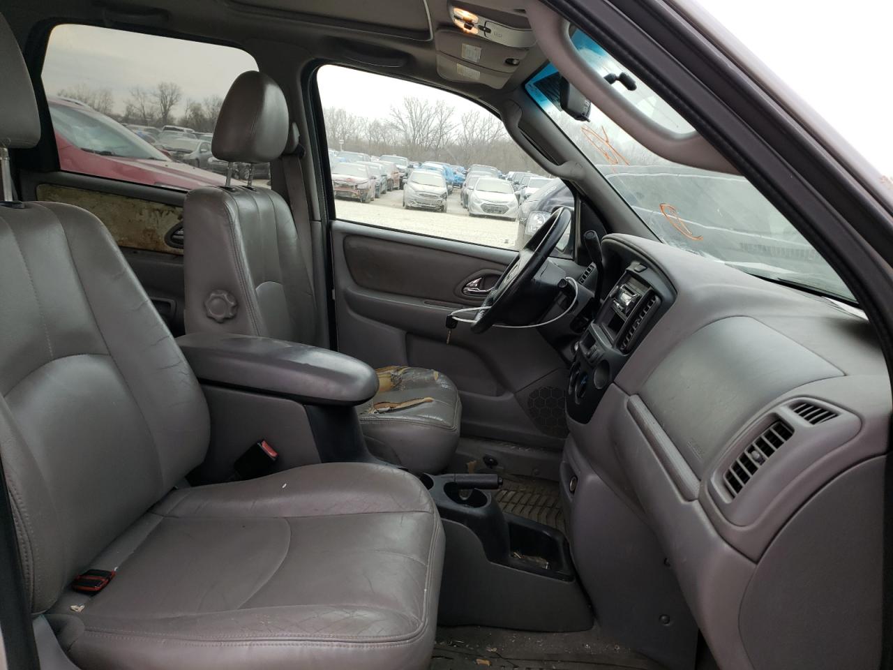 Photo 5 from auction – 2002 MAZDA TRIBUTE LX with VIN 4F2YU09132KM19583