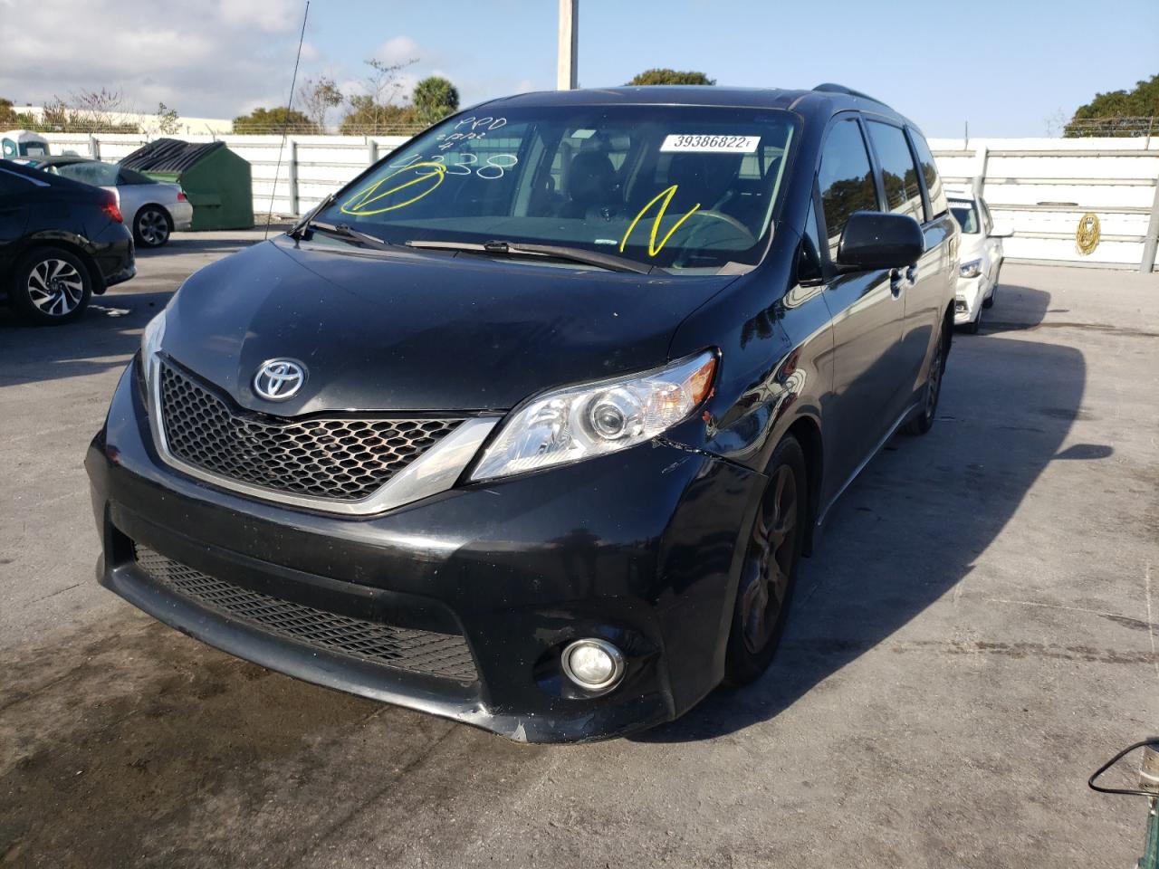 Photo 2 from auction – 2011 TOYOTA SIENNA SPO with VIN 5TDXK3DCXBS054338