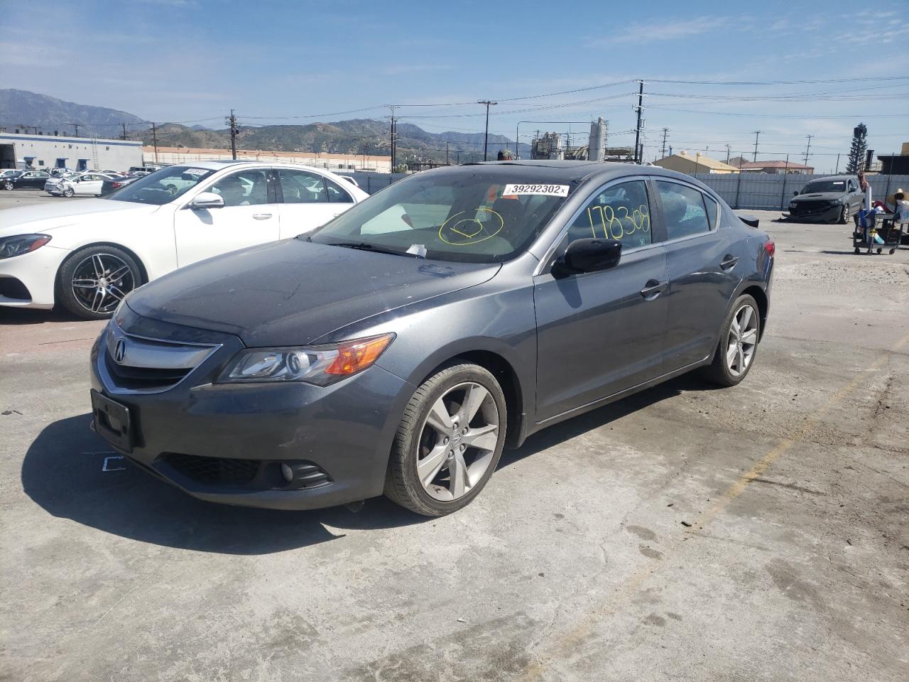 Photo 2 from auction – 2013 ACURA ILX 20 TEC with VIN 19VDE1F74DE003678