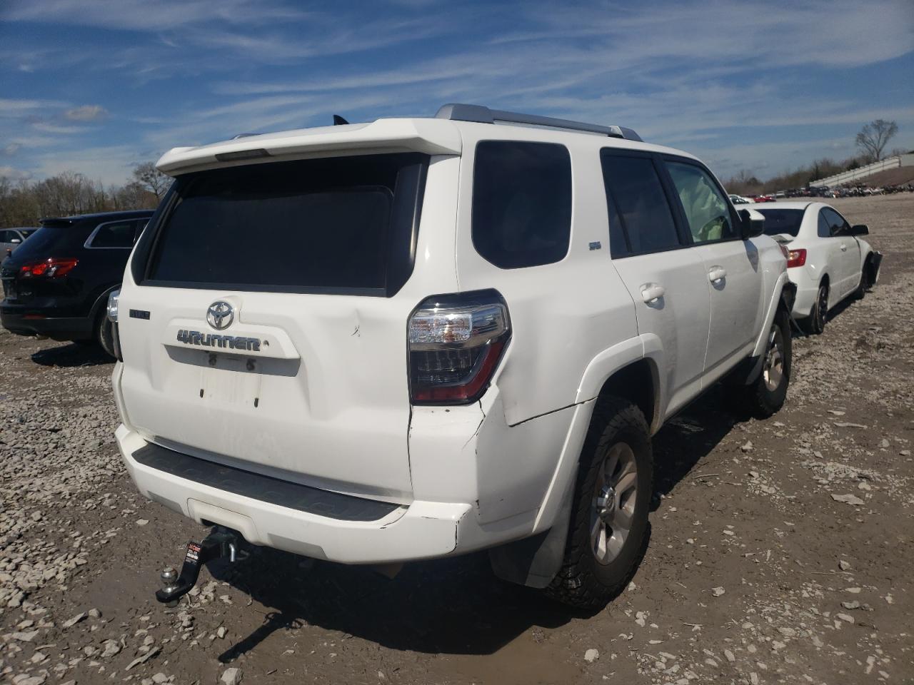 Photo 4 from auction – 2014 TOYOTA 4RUNNER SR with VIN JTEBU5JRXE5195425