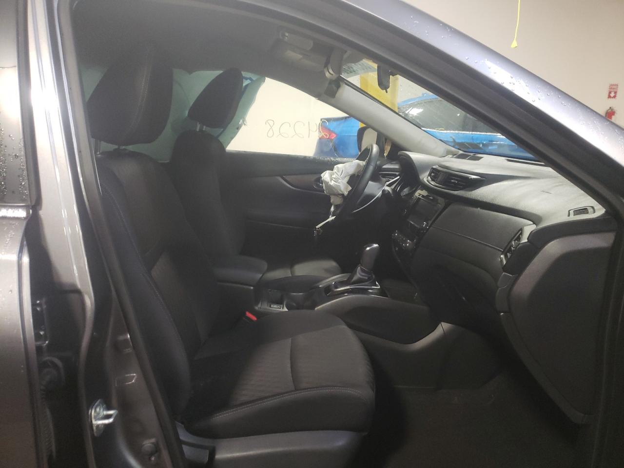 Photo 5 from auction – 2018 NISSAN ROGUE S with VIN KNMAT2MV6JP572955
