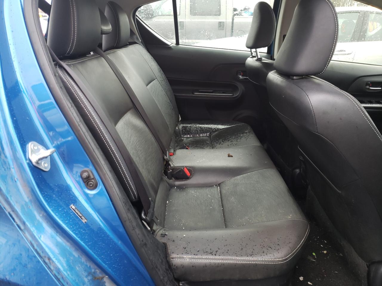 Photo 6 from auction – 2015 TOYOTA PRIUS C with VIN JTDKDTB39F1092489