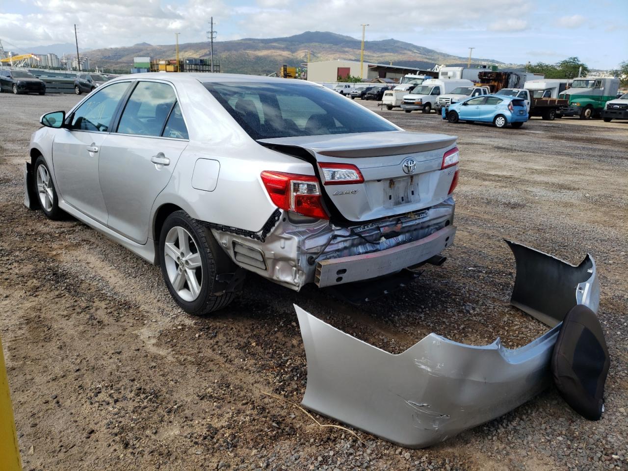 Photo 3 from auction – 2012 TOYOTA CAMRY BASE with VIN 4T1BF1FK7CU505712