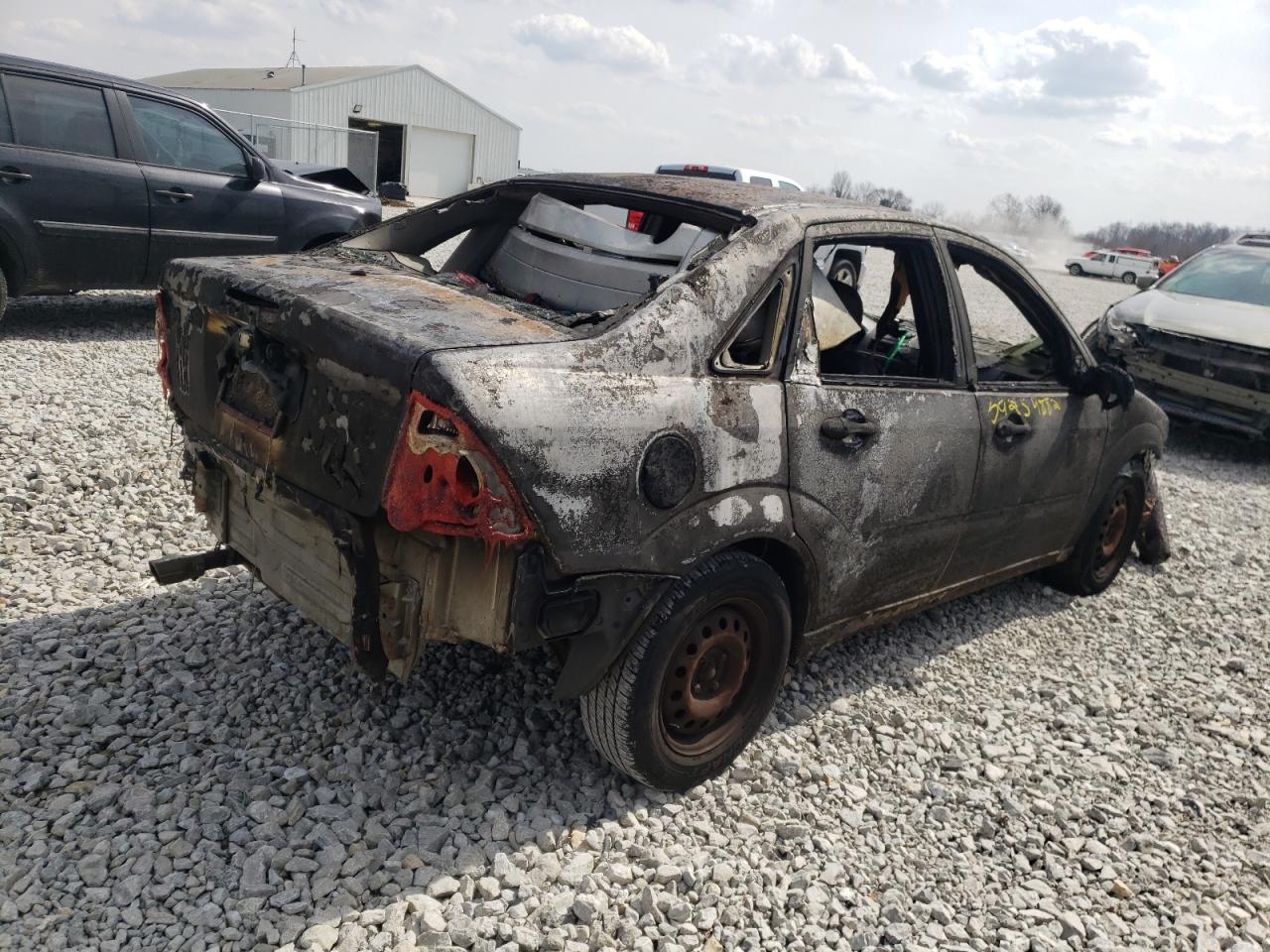 Photo 4 from auction – 2005 FORD FOCUS ZX4 with VIN 1FAFP34N95W246830
