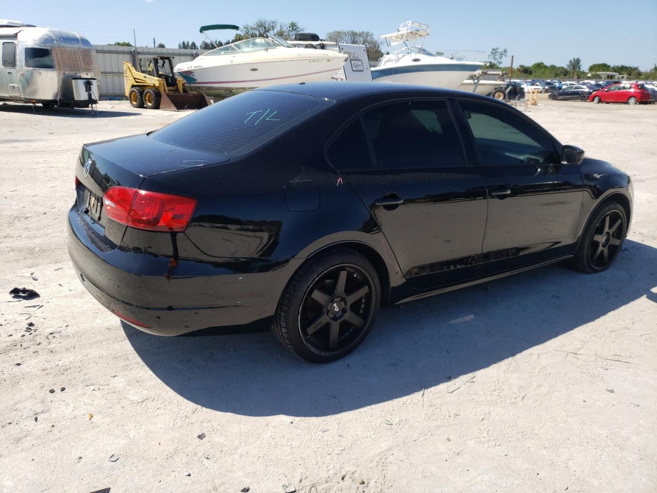 Photo 4 from auction – 2013 VOLKSWAGEN JETTA BASE with VIN 3VW2K7AJ5DM293445