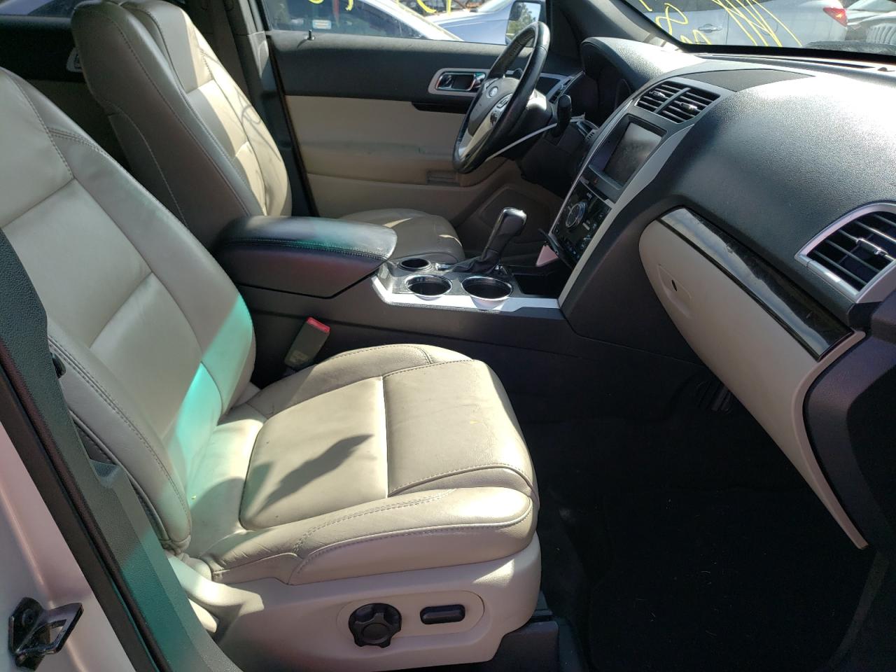 Photo 5 from auction – 2013 FORD EXPLORER L with VIN 1FM5K7F81DGA34494