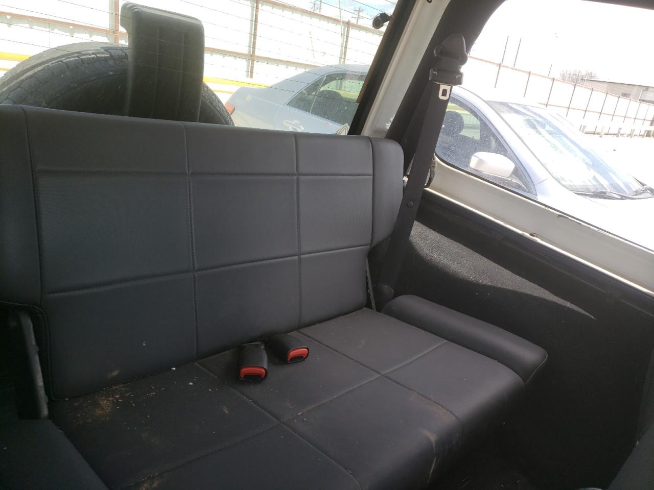 Photo 6 from auction – 2005 JEEP WRANGLER X with VIN 1J4FA39SX5P367350