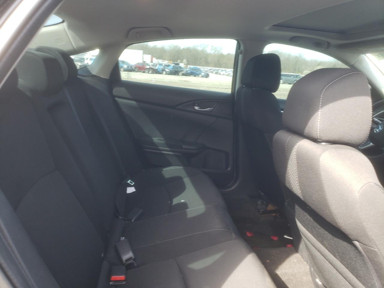 Photo 6 from auction – 2017 HONDA CIVIC EX with VIN 19XFC2F75HE022502