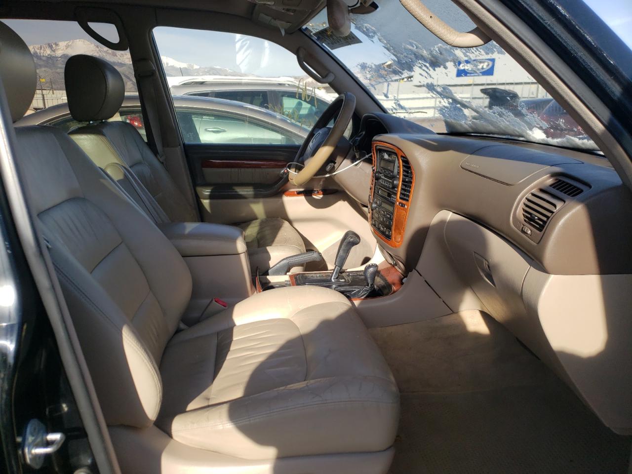 Photo 5 from auction – 1999 LEXUS LX 470 with VIN JT6HT00W0X0070694