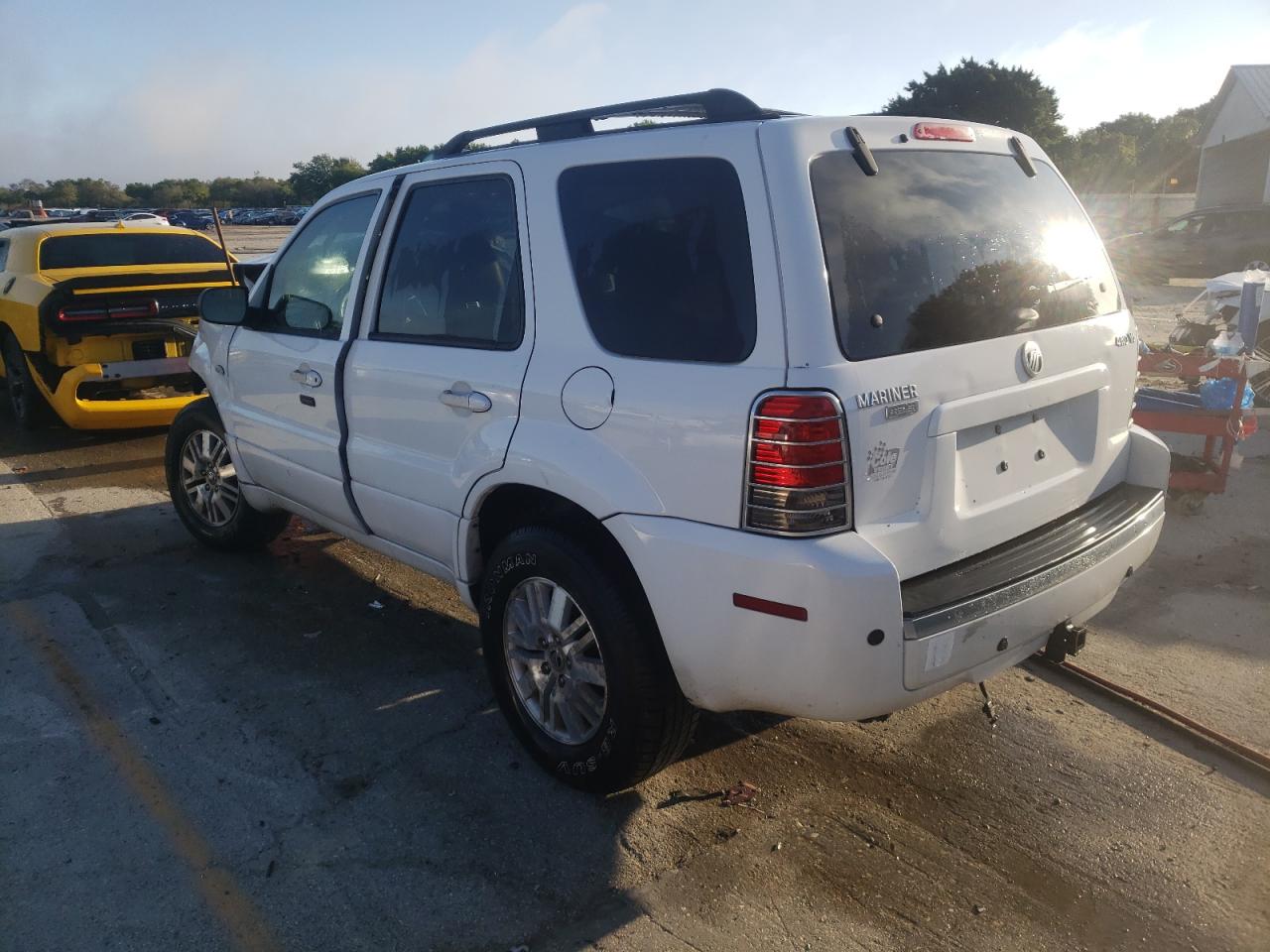 Photo 3 from auction – 2005 MERCURY MARINER with VIN 4M2CU57135DJ29812