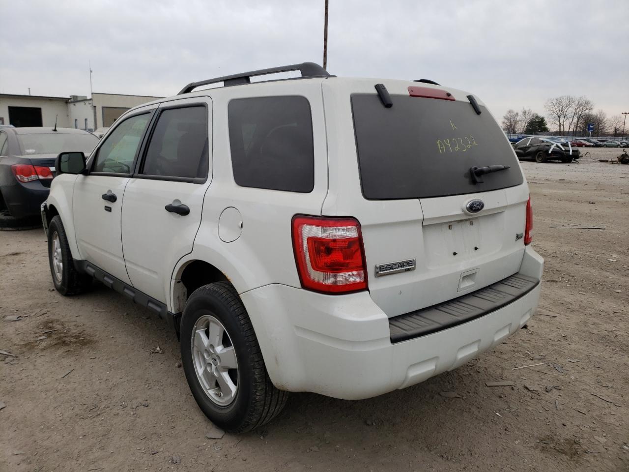 Photo 3 from auction – 2011 FORD ESCAPE XLT with VIN 1FMCU0DG5BKA42322