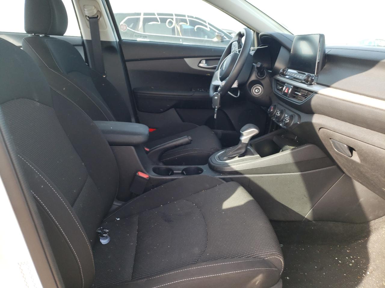 Photo 5 from auction – 2021 KIA FORTE FE with VIN 3KPF24ADXME326320