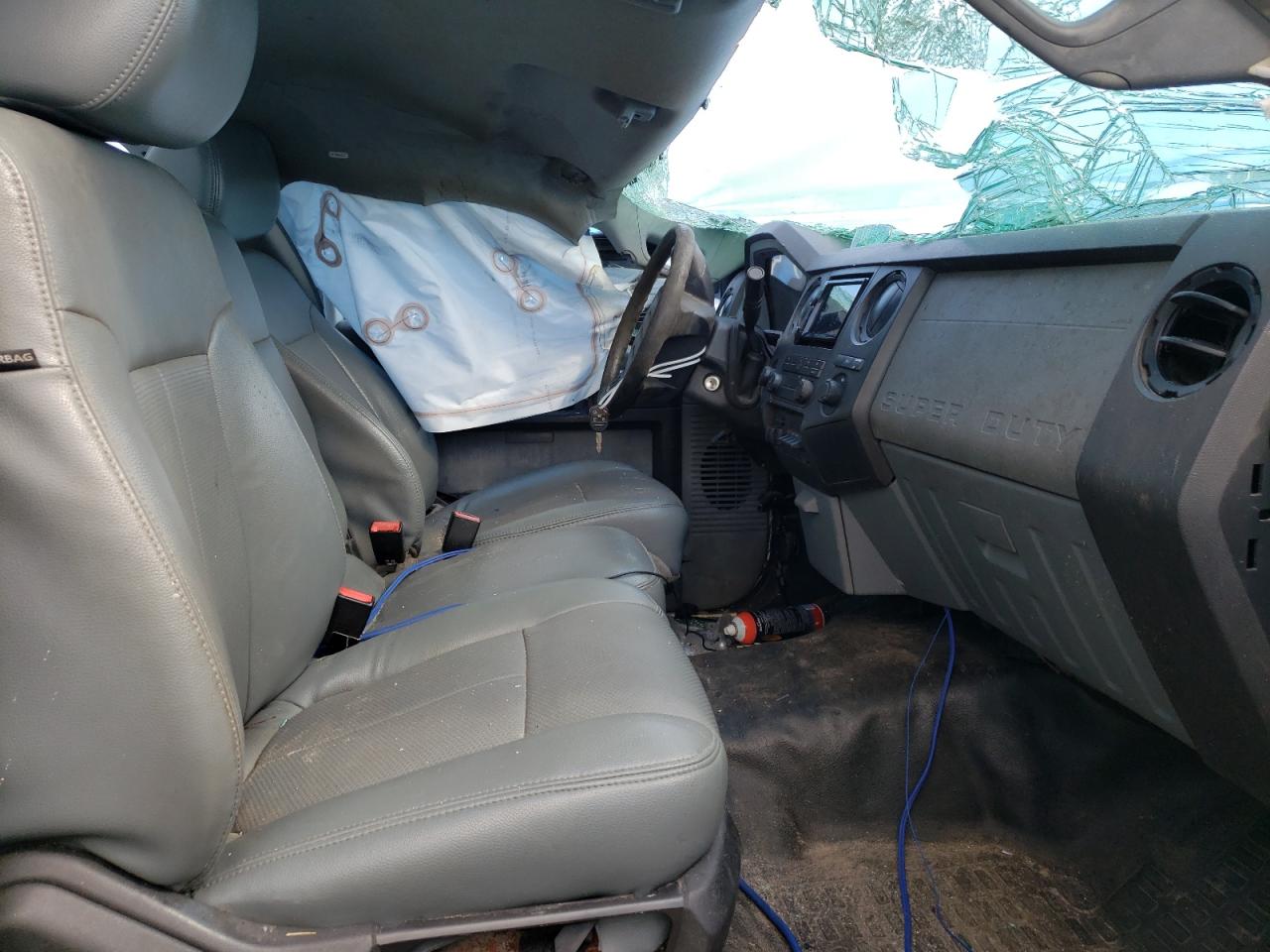 Photo 5 from auction – 2013 FORD F250 SUPER with VIN 1FTBF2AT2DEA21713