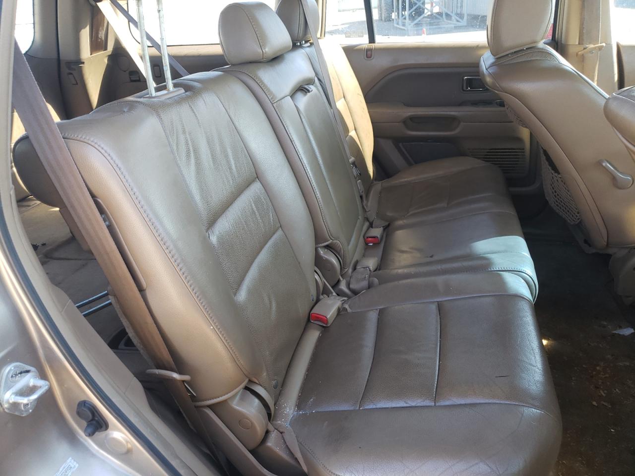 Photo 6 from auction – 2007 HONDA PILOT EXL with VIN 5FNYF18507B024902