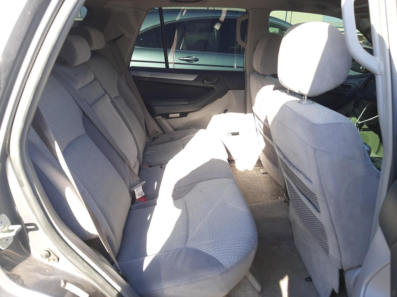 Photo 6 from auction – 2003 TOYOTA 4RUNNER SR with VIN JTEBU14R230018379