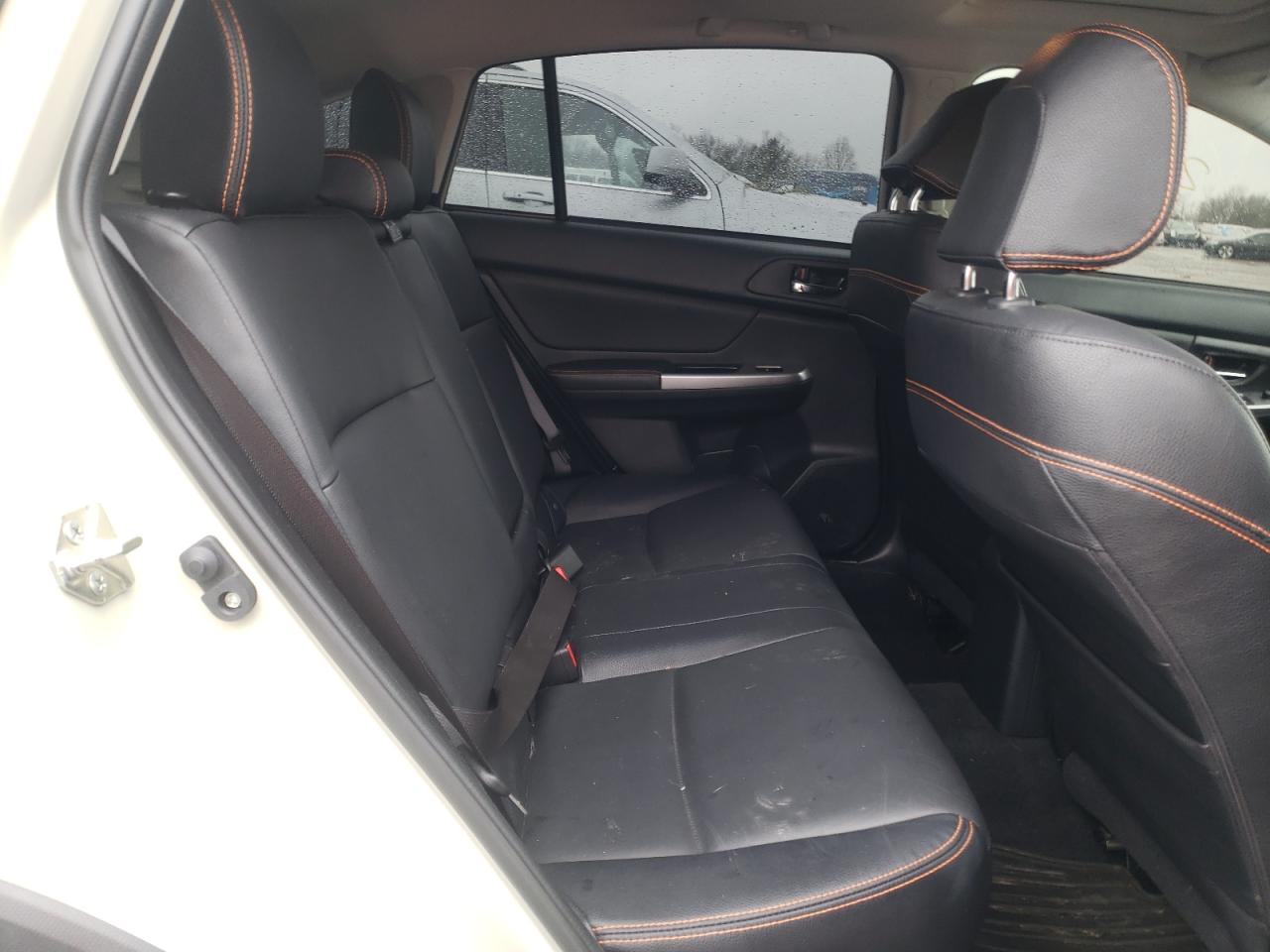 Photo 6 from auction – 2017 SUBARU CROSSTREK with VIN JF2GPANC6H8253227