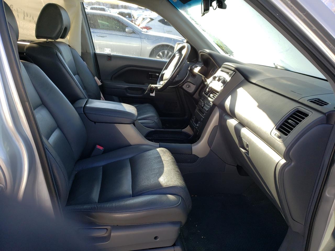 Photo 5 from auction – 2008 HONDA PILOT EXL with VIN 5FNYF18638B022684