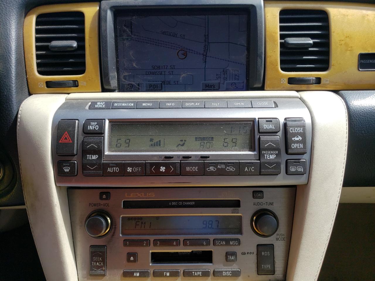 Photo 9 from auction – 2003 LEXUS CT 200 H with VIN JTHFN48Y130043987