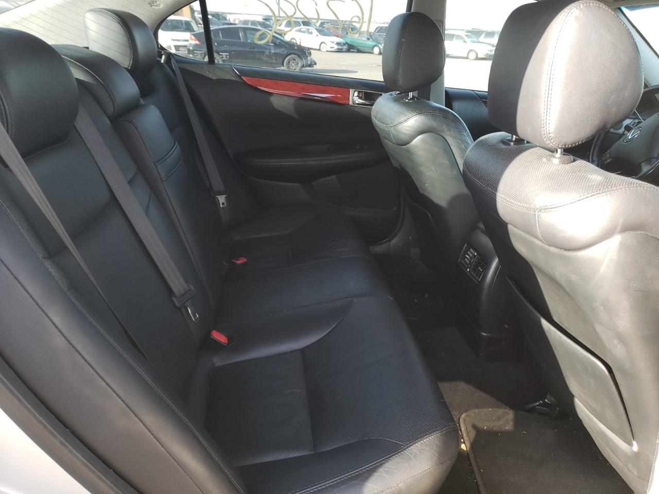 Photo 6 from auction – 2005 LEXUS ES 330 with VIN JTHBA30G555083793