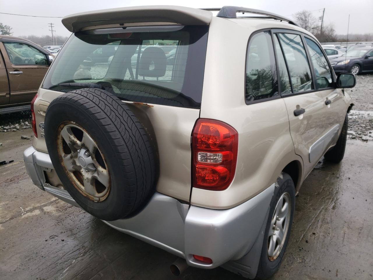 Photo 4 from auction – 2005 TOYOTA RAV4 with VIN JTEGD20V250076333