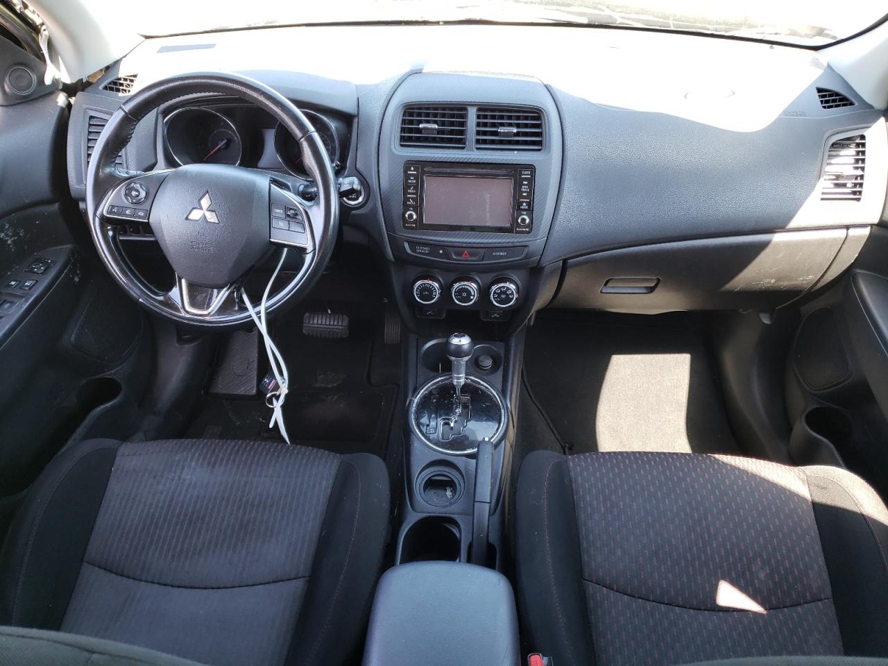 Photo 9 from auction – 2017 MITSUBISHI OUTLANDER with VIN JA4AP3AW5HZ065237