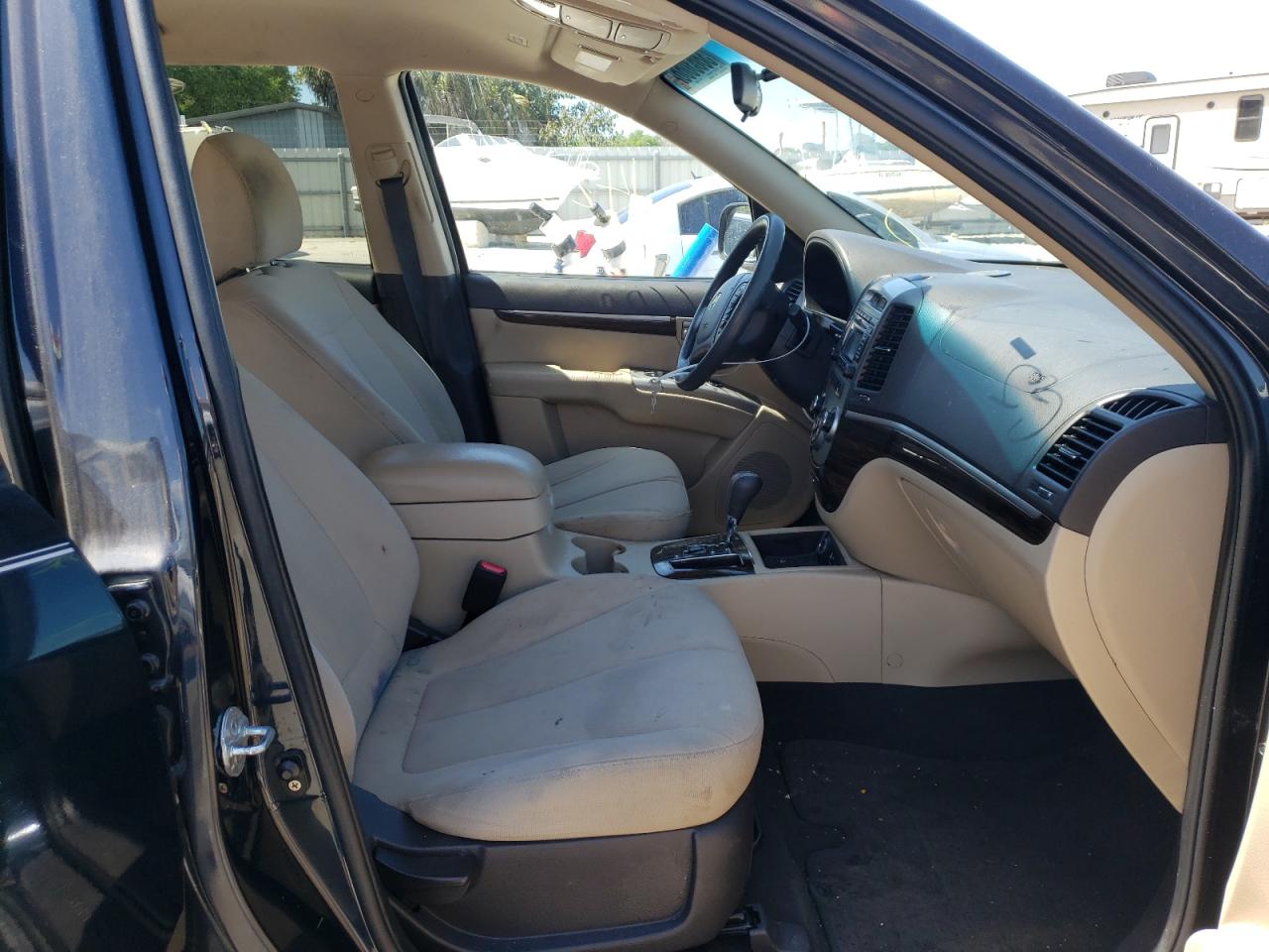 Photo 5 from auction – 2010 HYUNDAI SANTA FE G with VIN 5NMSG3AB1AH388640