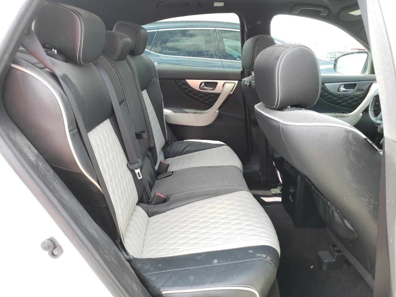 Photo 6 from auction – 2017 INFINITI QX70 with VIN JN8CS1MW3HM412496
