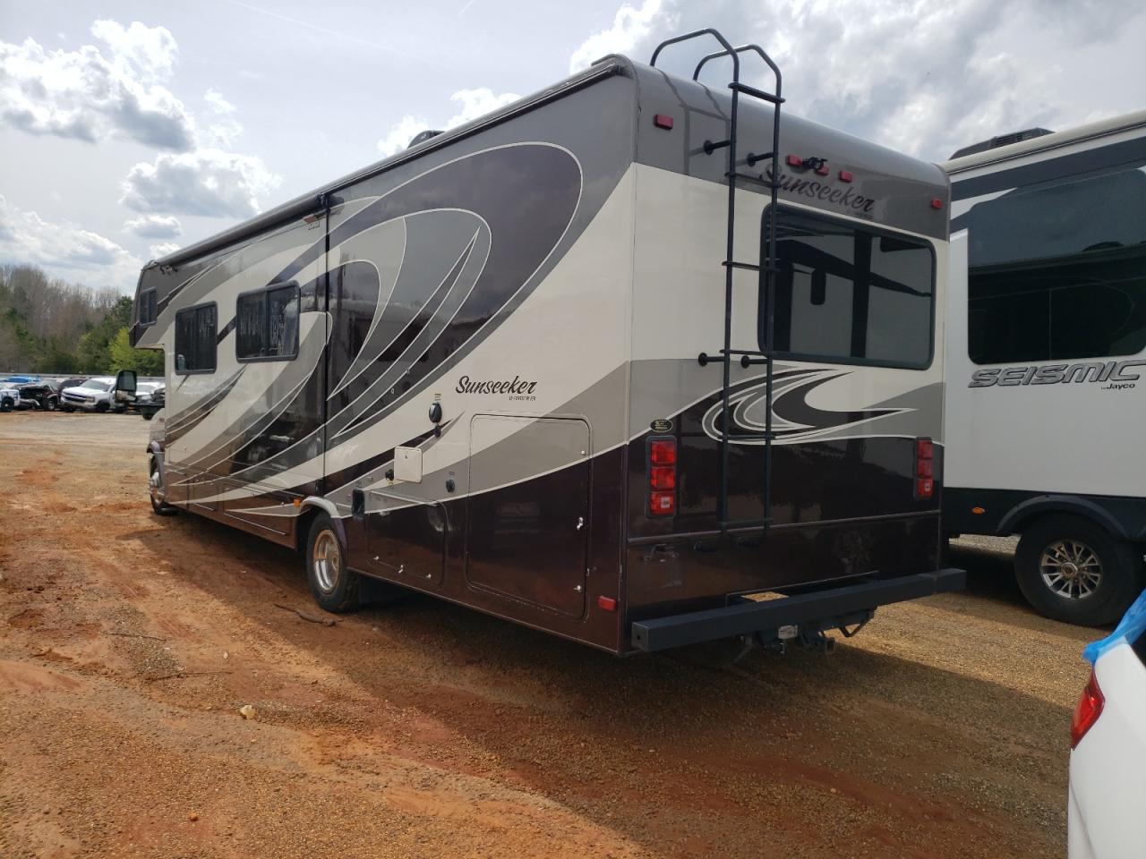 Photo 3 from auction – 2015 SUNS MOTORHOME with VIN 1FDXE4FS3FDA00197