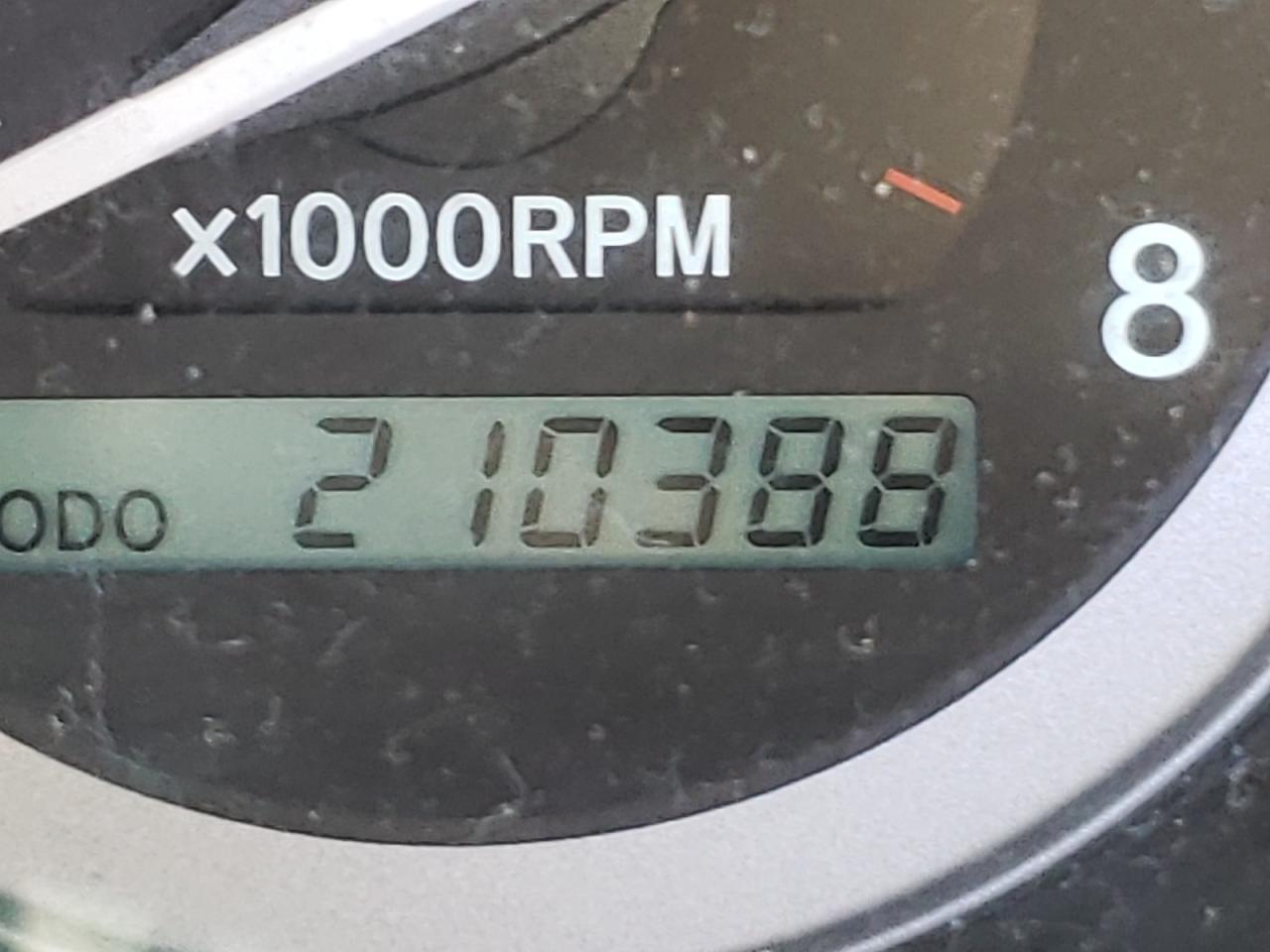 Photo 8 from auction – 2004 TOYOTA SIENNA CE with VIN 5TDZA23C44S151111