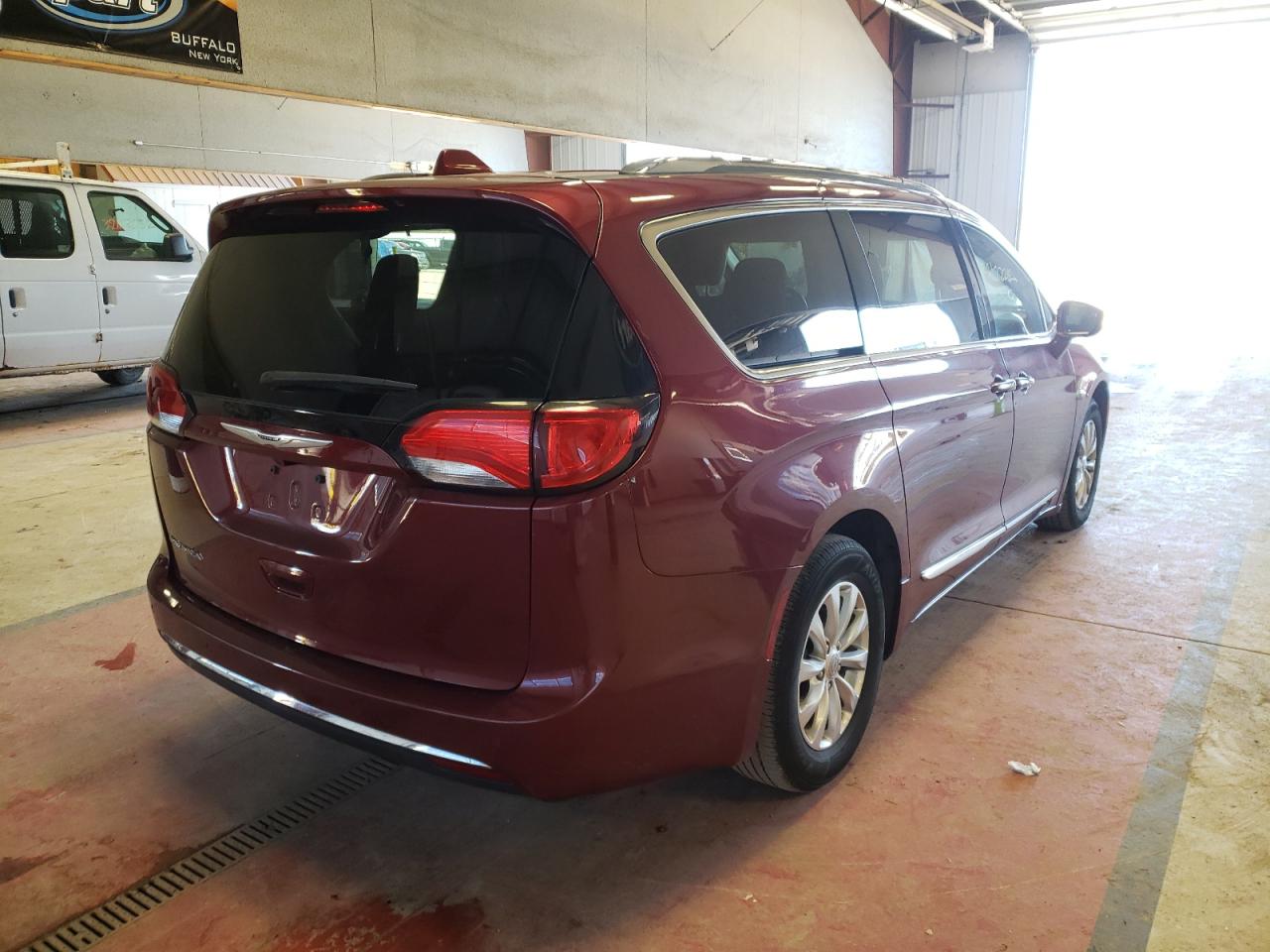 Photo 4 from auction – 2019 CHRYSLER PACIFICA T with VIN 2C4RC1BG0KR650664
