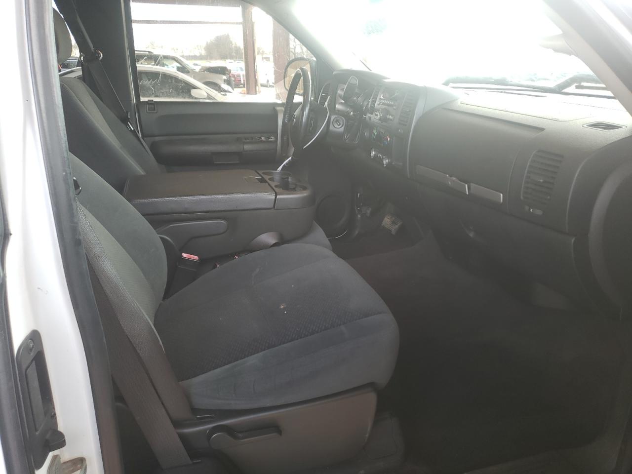 Photo 5 from auction – 2008 CHEVROLET SILVERADO with VIN 1GCEK19078Z277566