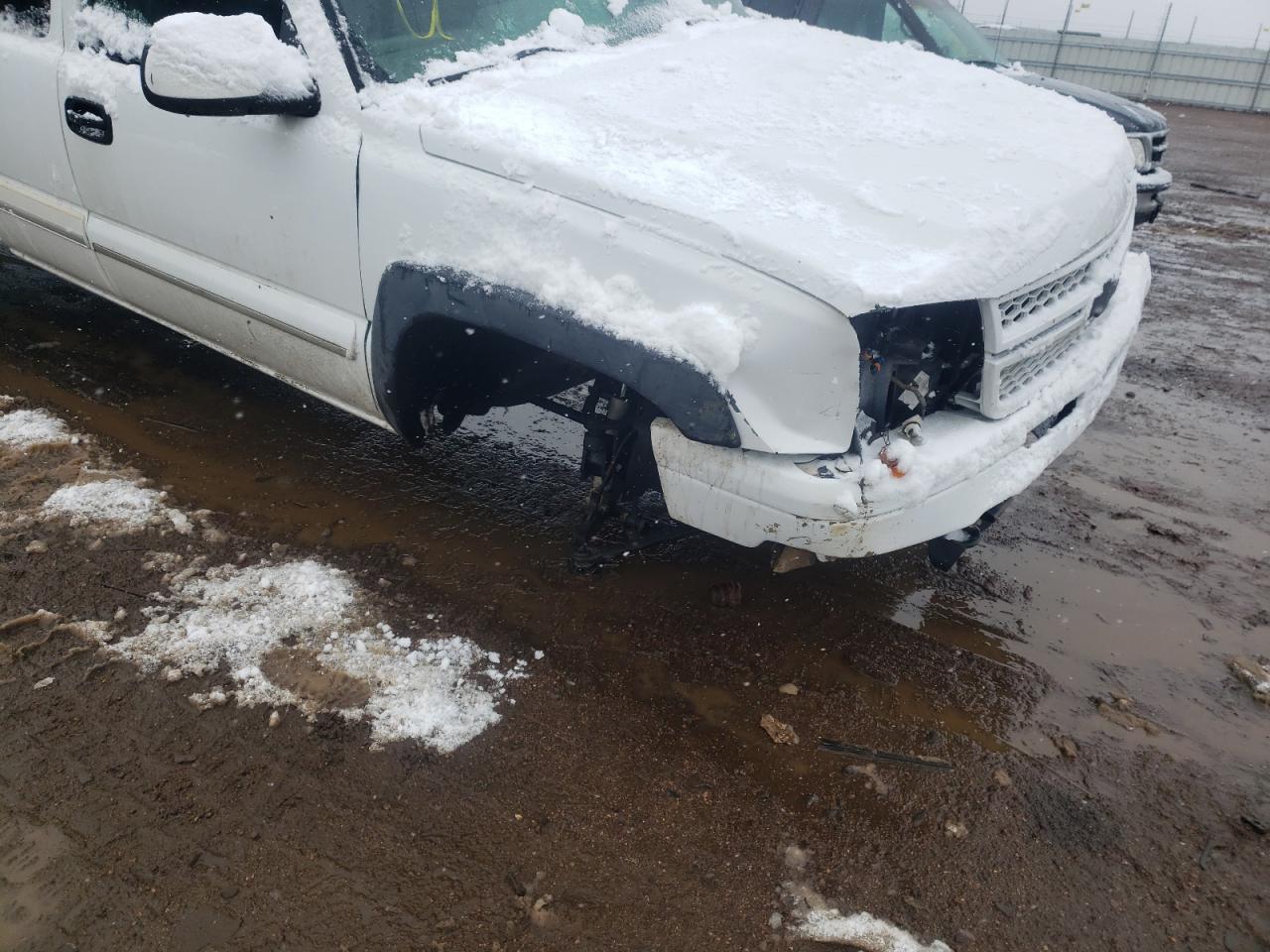 Photo 9 from auction – 2003 CHEVROLET SILVERADO with VIN 1GCEK19T63E130374
