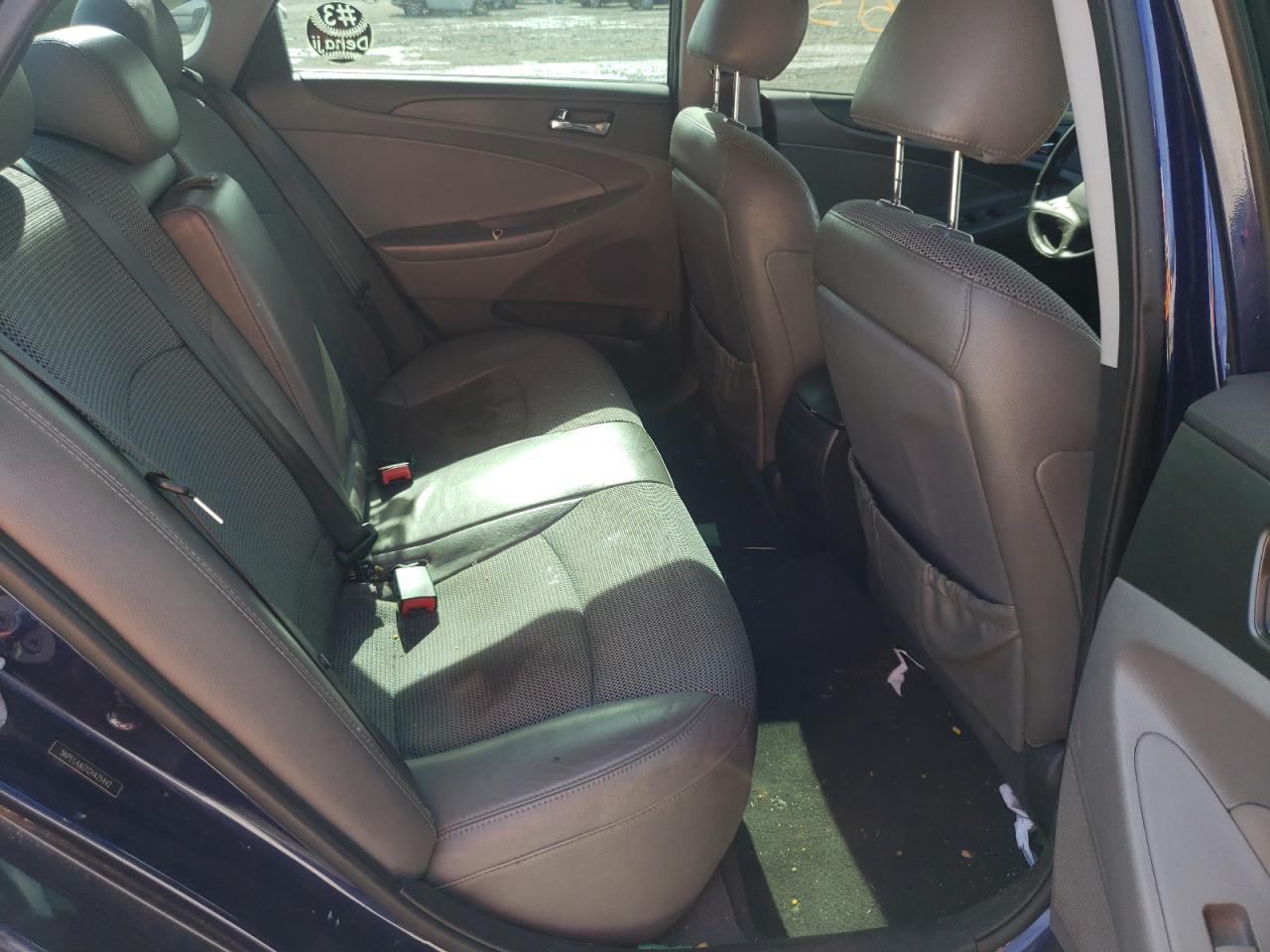 Photo 6 from auction – 2012 HYUNDAI SONATA SE with VIN 5NPEC4AC1CH425442