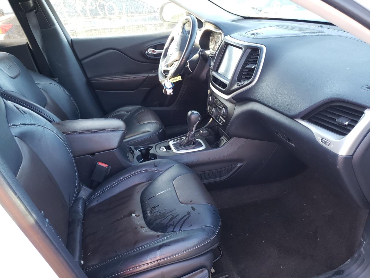 Photo 5 from auction – 2015 JEEP CHEROKEE L with VIN 1C4PJMDBXFW739770