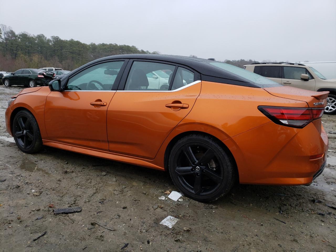 Photo 3 from auction – 2021 NISSAN SENTRA SR with VIN 3N1AB8DV6MY332106
