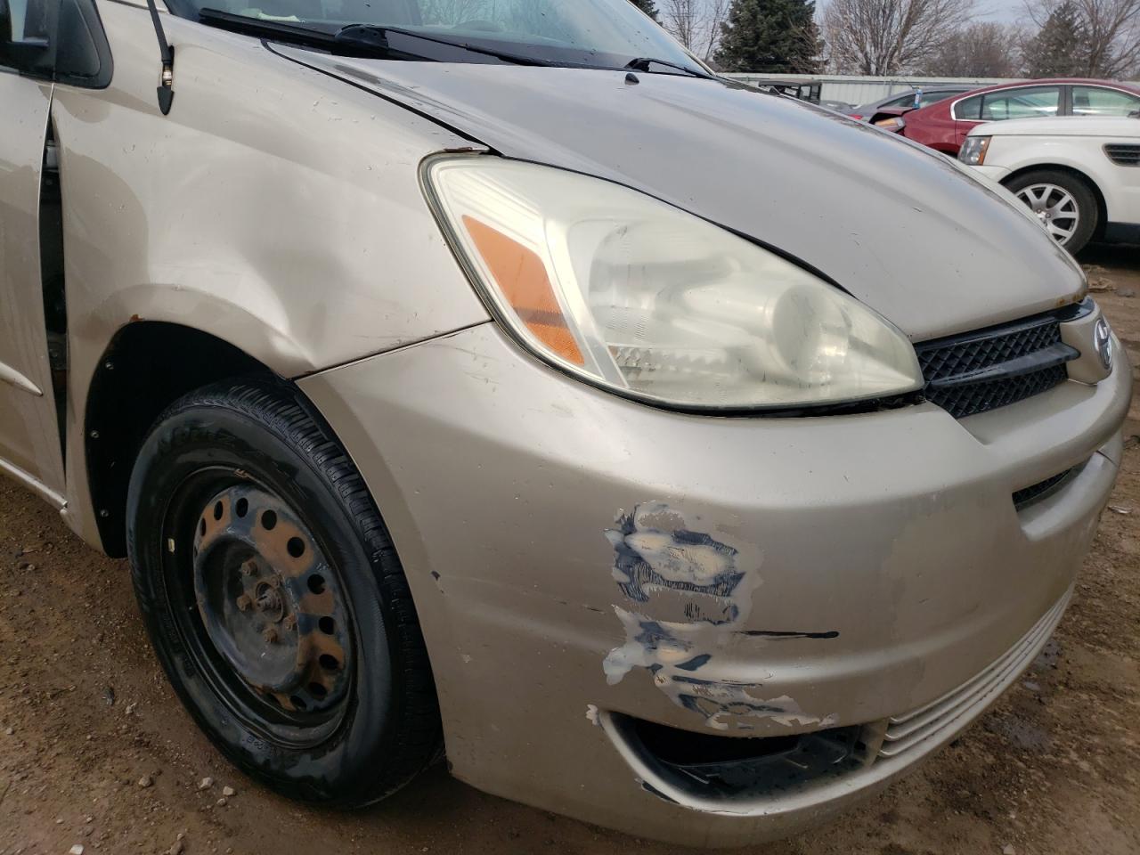Photo 9 from auction – 2004 TOYOTA SIENNA CE with VIN 5TDZA23C44S201859