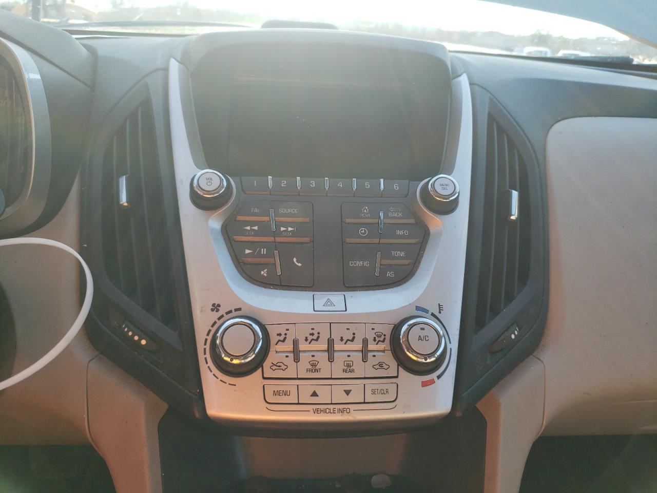 Photo 9 from auction – 2016 CHEVROLET EQUINOX LT with VIN 2GNALCEK4G1115813