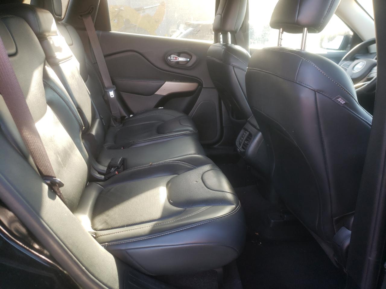 Photo 6 from auction – 2017 JEEP CHEROKEE L with VIN 1C4PJMDB6HW584671